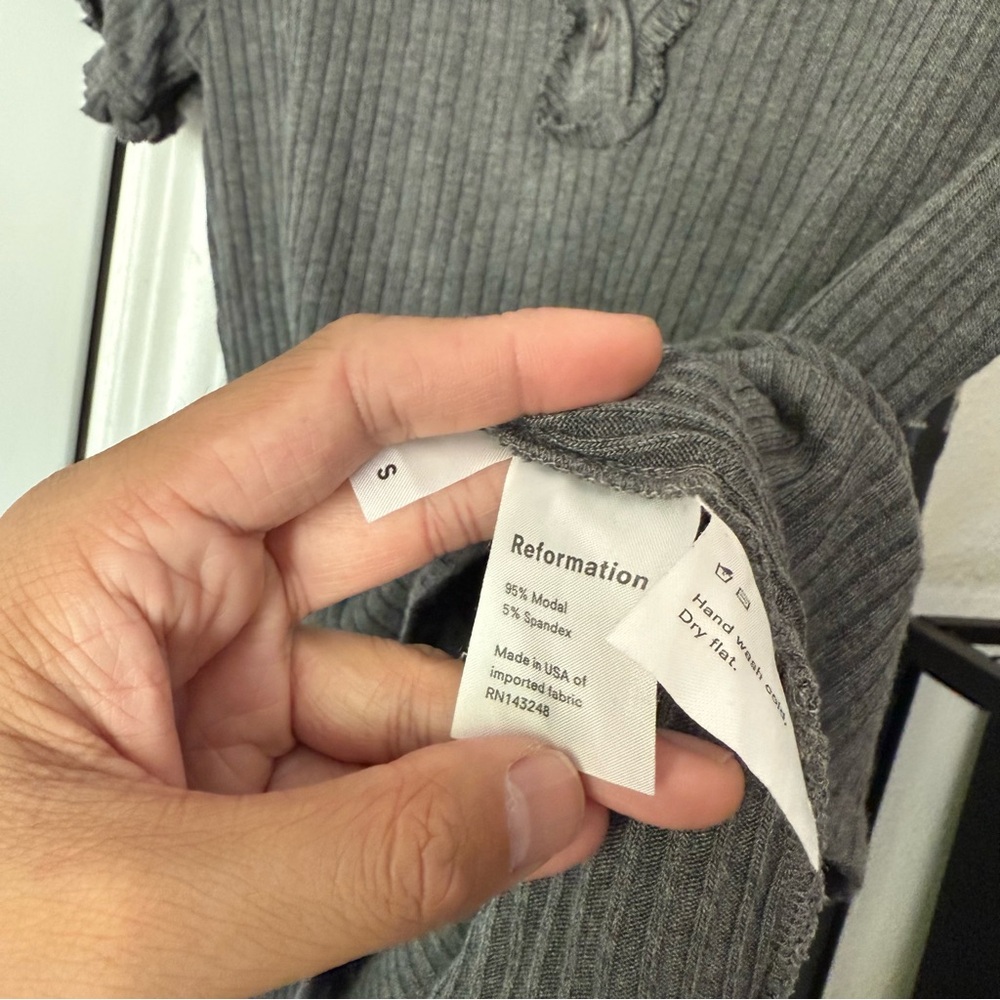 Reformation grey modal spandex rib knit polo popover short sleeve rib ribbed top - Picture 6 of 6